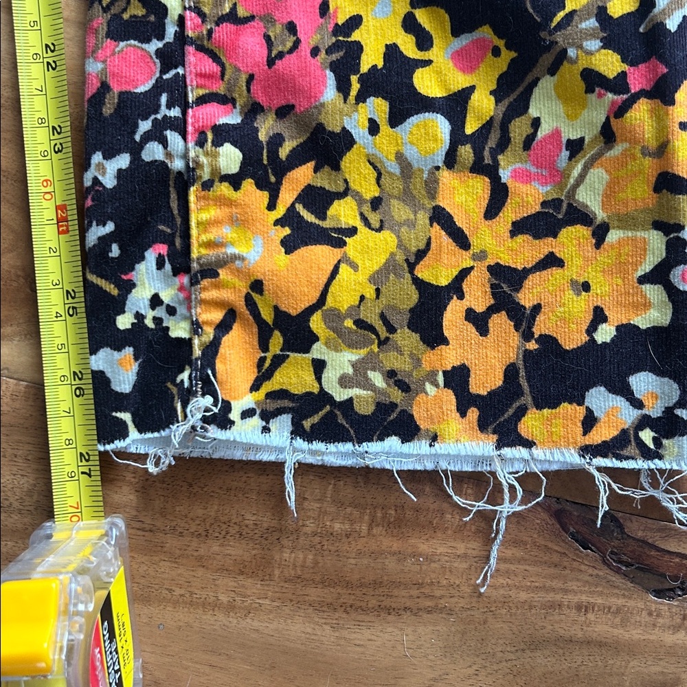 Floral Patterned Pants - Picture 13 of 13